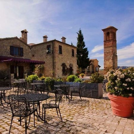 ホテルCastello Di Albereto Trarivi エクステリア 写真