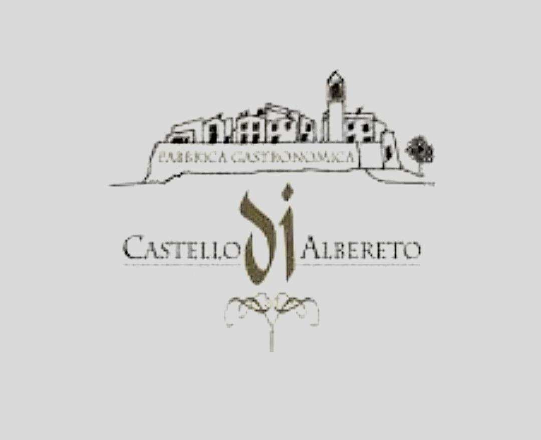 ホテルCastello Di Albereto Trarivi エクステリア 写真