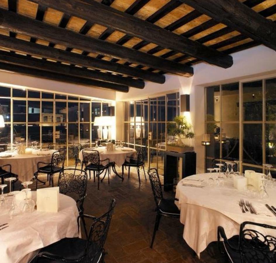ホテルCastello Di Albereto Trarivi エクステリア 写真