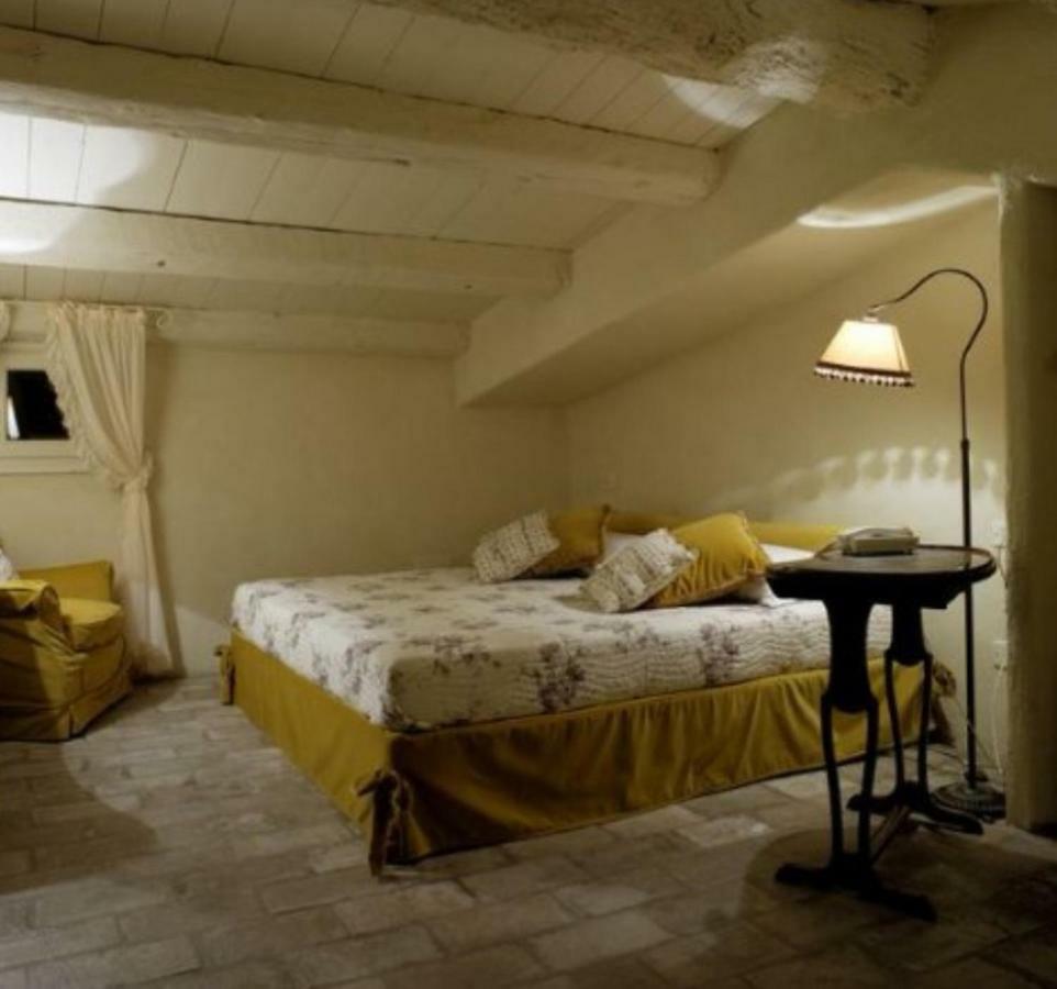 ホテルCastello Di Albereto Trarivi エクステリア 写真
